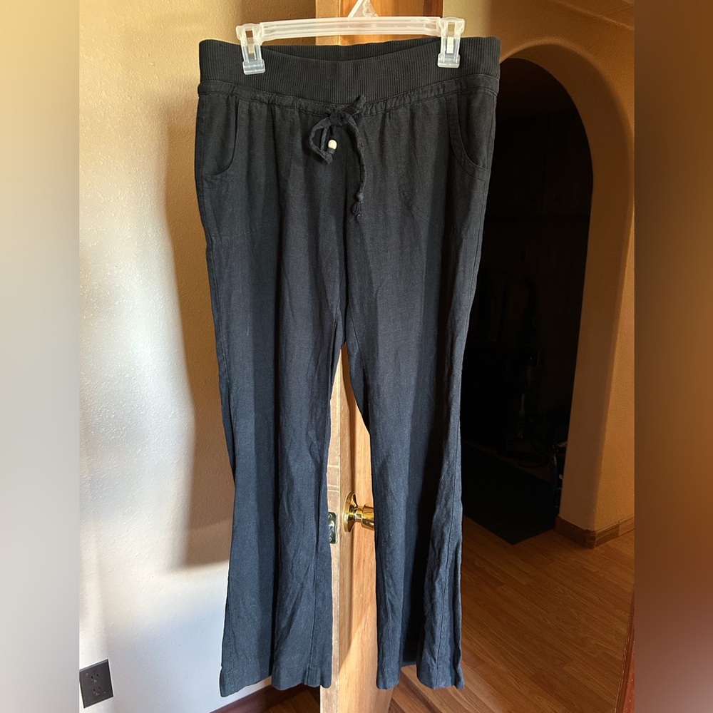 Women’s Love Tree Medium Black Linen Pants